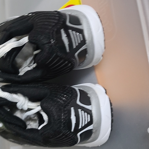 AVIA - Picture 4 of 4